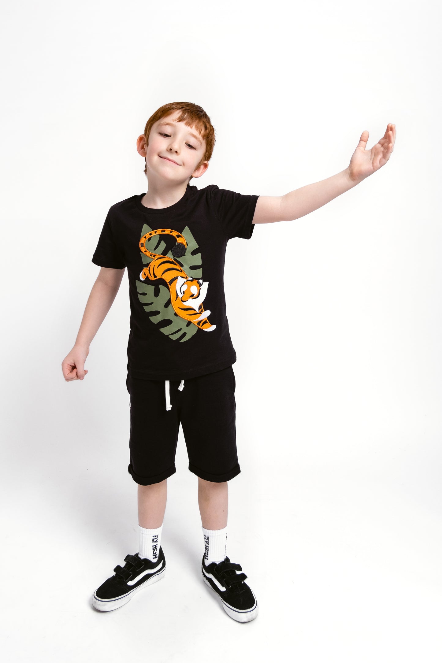 Short Sleeve T-Shirt with (Jumping Tiger) Applique Emboidery - Black